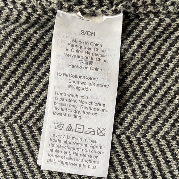 Women's 2-tone grey chevron pattern knit Cardigan, J. Crew size Small - Picture 7 of 10
